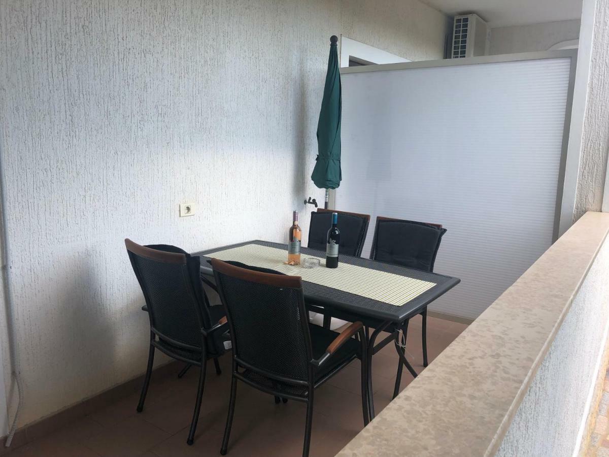Apartment Vesna Veleniki Buitenkant foto